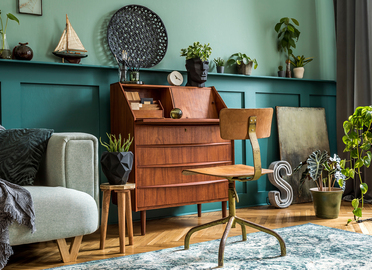 Stop pl&iacute;sn&iacute;m a houb&aacute;m: Z&aacute;kladn&iacute; krok při renovaci star&eacute;ho n&aacute;bytku