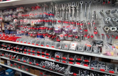 KUMB&Aacute;R spol. s r.o. - želez&aacute;řstv&iacute;, dom&aacute;c&iacute; potřeby, barvy, krmiva, zahradn&iacute; technika - Velk&eacute; Karlovice