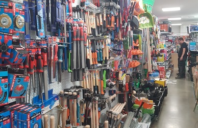 KUMB&Aacute;R spol. s r.o. - želez&aacute;řstv&iacute;, dom&aacute;c&iacute; potřeby, barvy, krmiva, zahradn&iacute; technika - Velk&eacute; Karlovice